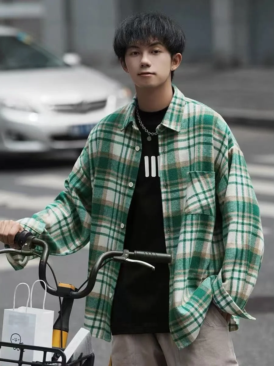 Men's Long Sleeve Woolen Plaid Shirt Casual Loose Fit Autumn Spring Button up Coat Youth Fashion Thickened Washed Process