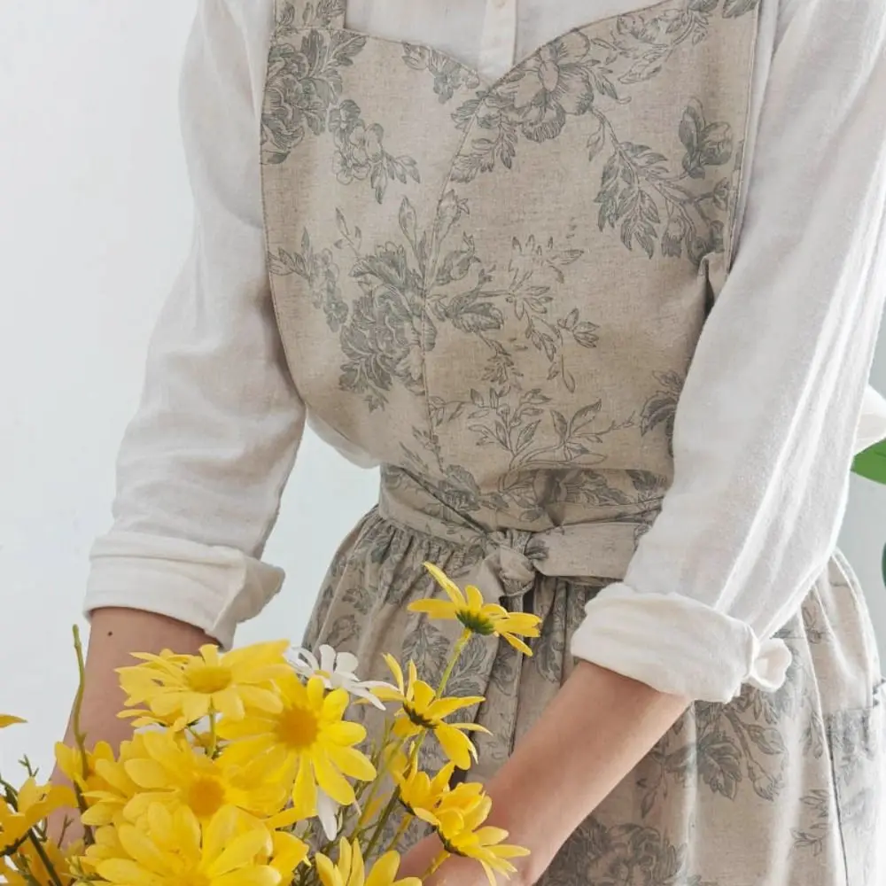 

Durable Elegant Kitchen Apron with Pockets Exquisite Cooking Apron Cross-back Retro Water-repellent Apron Garden