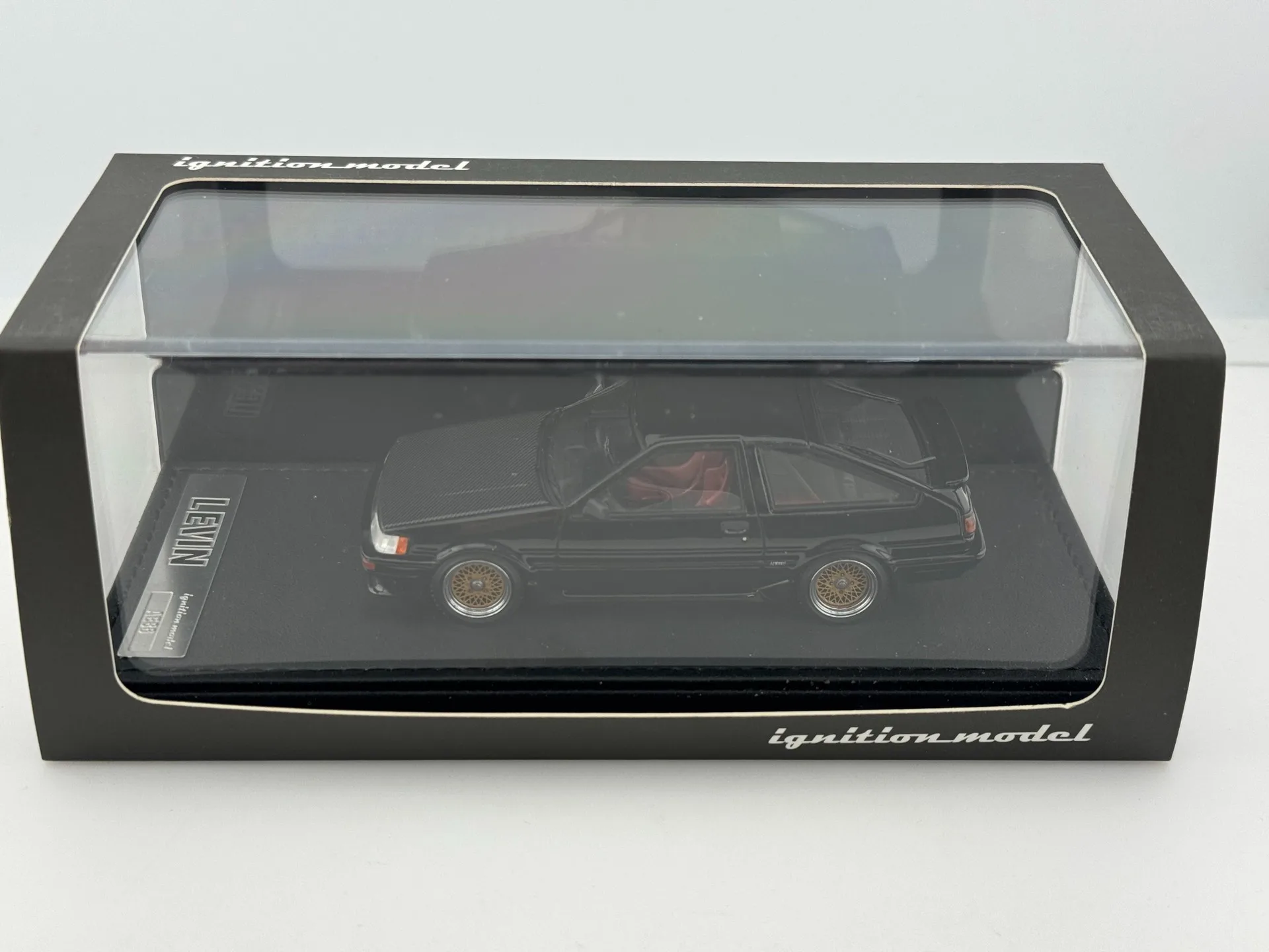 

Литой под давлением IG масштаб 1/43 Toyota Corolla Levin (AE86) модель автомобиля Коллекционная игрушка в подарок сувенир дисплей орнамент