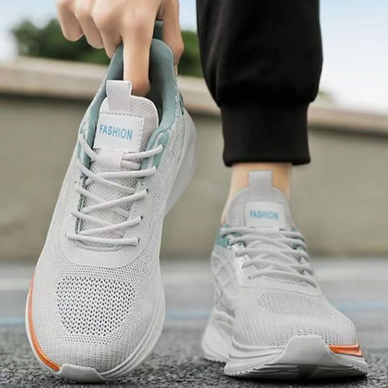 New breathable mesh men's sports shoes lightweight oft soled anti slip student running shoes view 6