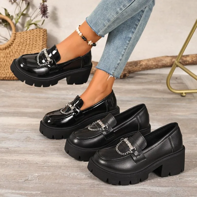 2026 Fashion Metal Chain Platform Loafers Women Thick Bottom Pu Leather Shoes Woman Slip On Black Student Shoes Plus Size 35-43