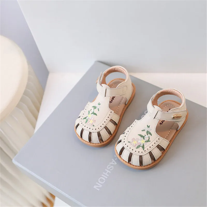 2023 New Summer Kids Sandals For Girls  Leather Cut-outs Embroidery Children Shoes Soft Sole Fashion Toddler Kids Sandals 21-30