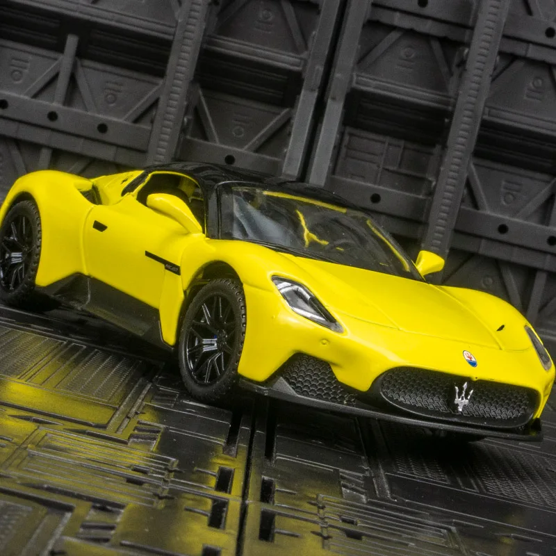 Les portes de supercar de modèle de voiture en alliage Maserati MC20 de simulation 1:32 peuvent être ouvertes ont des fonctions de son et d'éclairage simulées