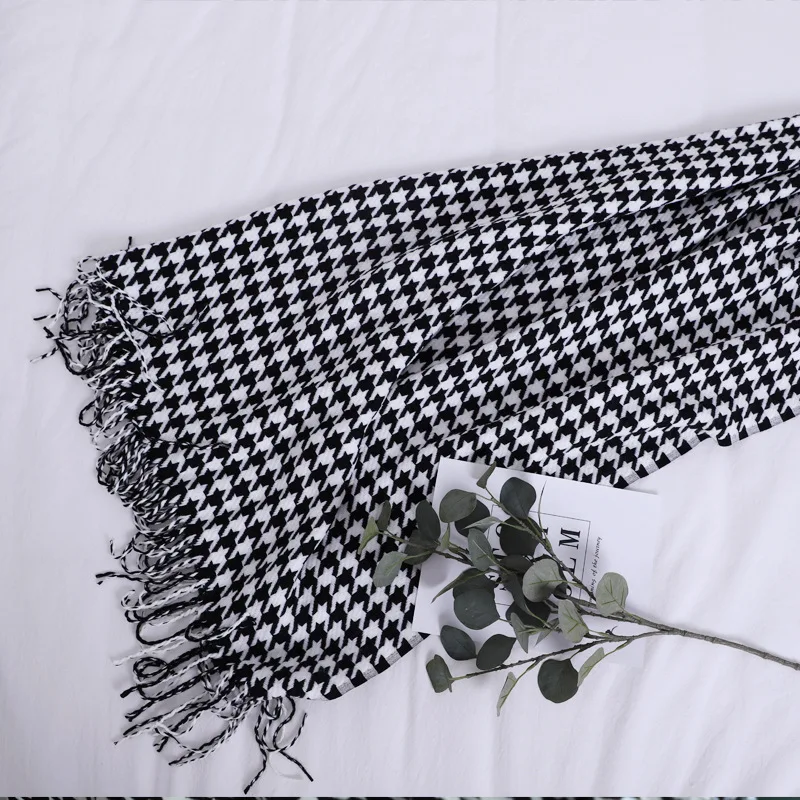 Modern simple throw blanket black and white houndstooth decorative sofa blanket homestay hotel bed end towel bed flag soft scarf