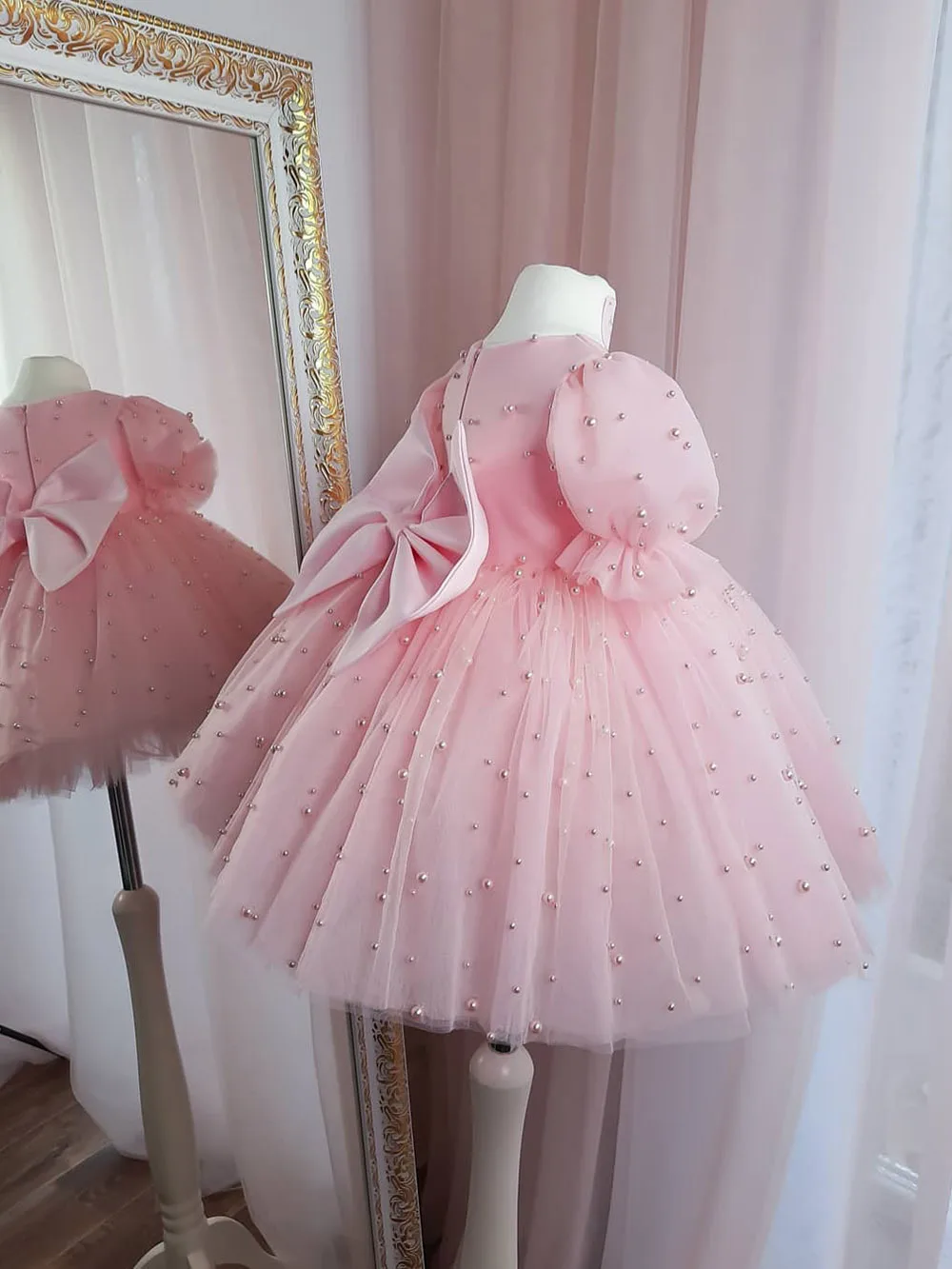 Cute Pink Flower Girl abiti al ginocchio Tulle perle bambino matrimonio festa di compleanno fiocco bambino Ball Gown