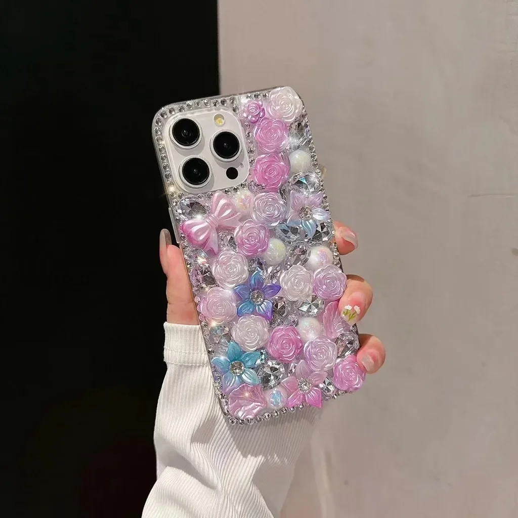 แฟชั่น Handmade Bling เพิร์ลเพชรโบว์ Camellia ดอกไม้สําหรับ iPhone 16 15 14 13 12 Mini 11 Pro Max Plus