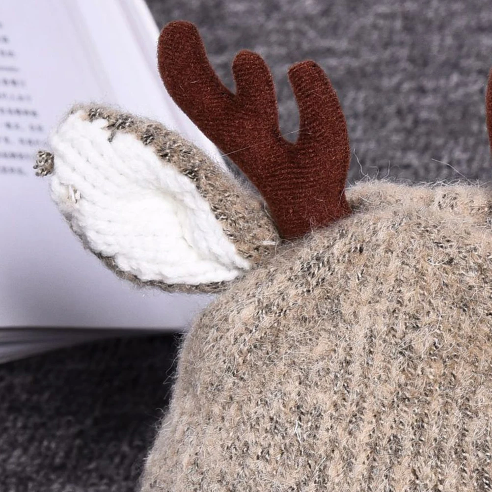 

2Pcs Kids Winter Hats Baby Knitted Hat Children Hats Soft Woolen Material Thermal Windproof Christmas Antler Design