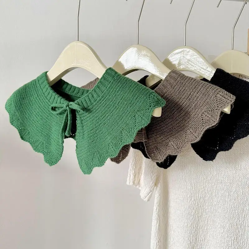 Kragen im O-Ausschnitt-Design, einfarbig, gestrickt, mit Schnürung, als dekorativer Kragen für Frühling und Herbst, warmes Oberbekleidungsstück, geeignet als Dekoration für Kleider und Hemden. – Detail 1