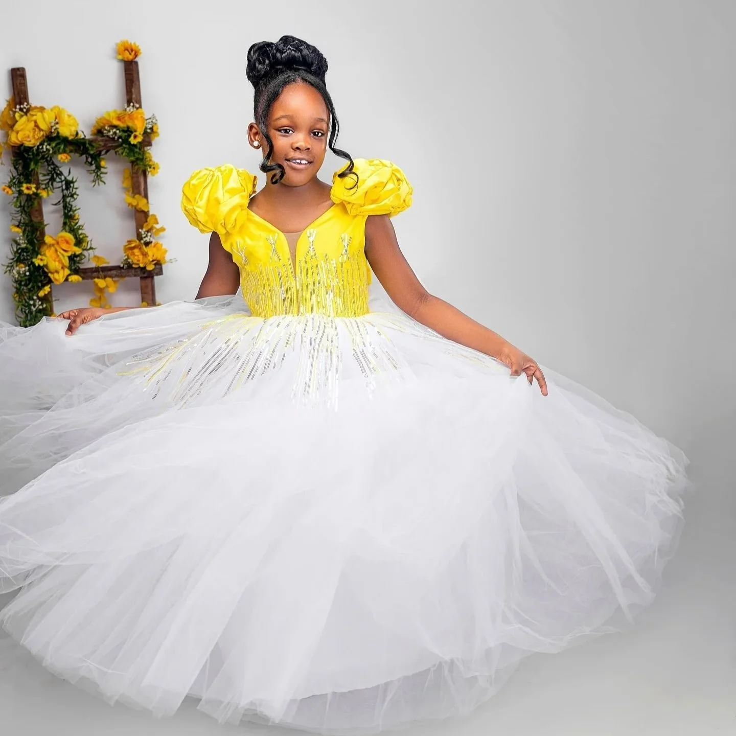 

Yellow Kids Birthday Dresses Sequins Ball Gown Flower Girl Dresses for Wedding Party Baby Girls Prom Gowns for Photoshoot