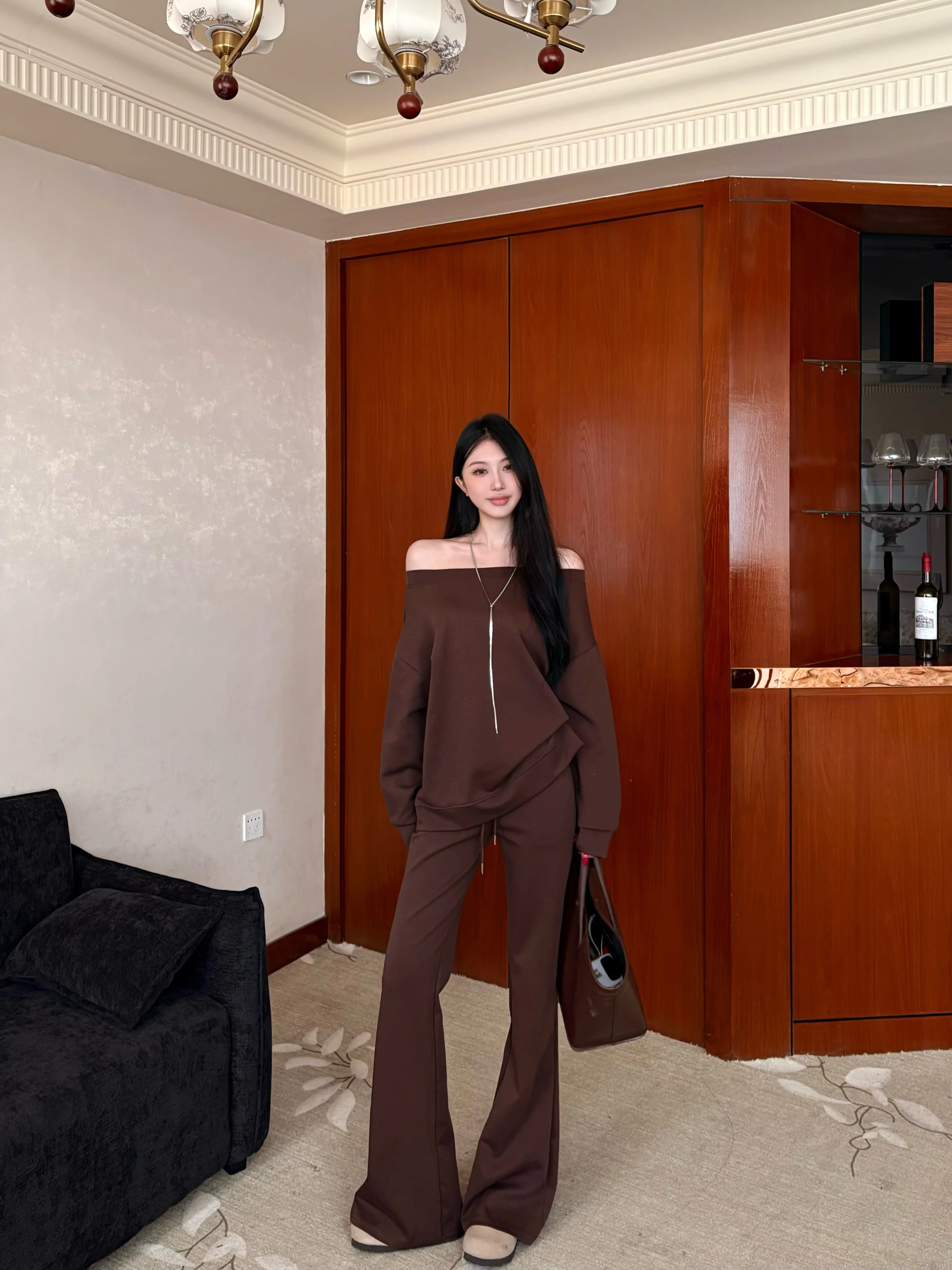 Women's 2-piece Trendy Casual Set Autumn Off-the-shoulder Slash-neck Athletic Tops Black High-waisted Drawstring Flared Pants