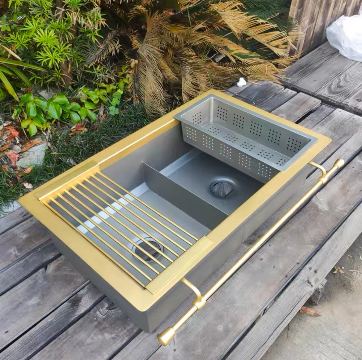 

Italian under the basin Island washbasin Corner basin Brass washbasin Stainless steel handmade sink Copper sink