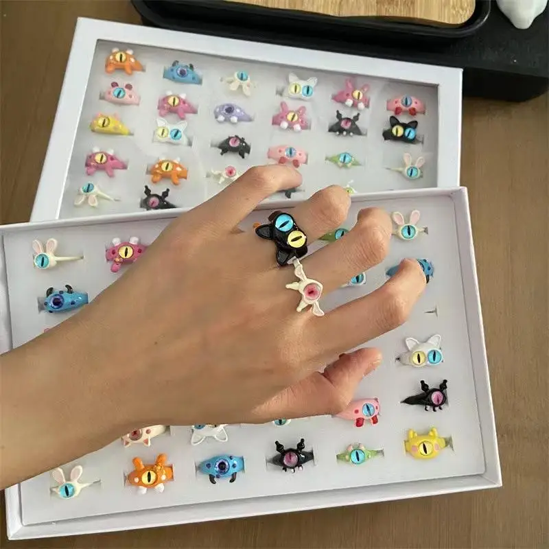 Niedliches kleines Monster 2025, neuer Ring Dopamin-Paar-Freundin-Ring, Kinder-Geschenk, Cartoon-Ring