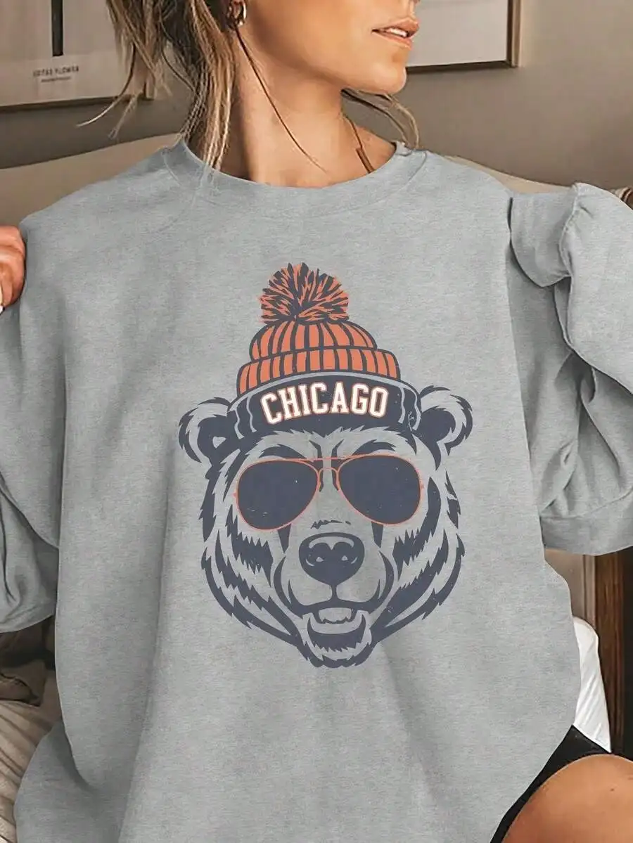 

Women's Chicago Bear Graphic Sweatshirt with Beanie & Sunglasses Print, Casual Fall Winter Pullover