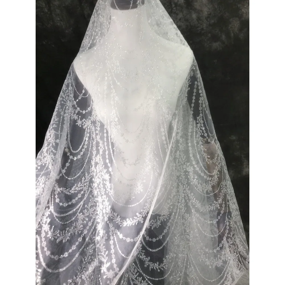 New Vintage Royal Court Bridal Veil Long Lace Edge Wedding Veil for Bride Church Ceremony Photography Accessories