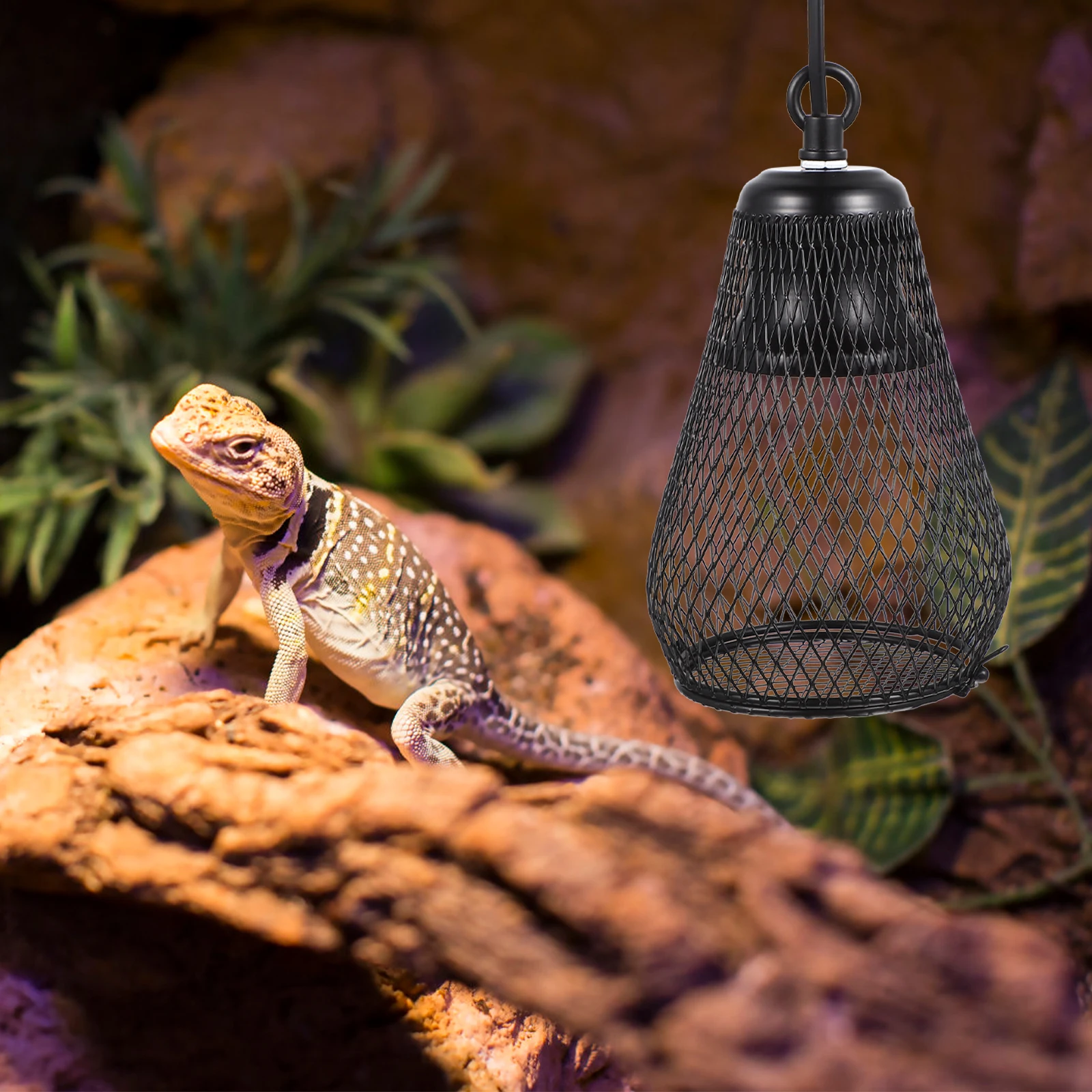 

Reptile Heating Shade Anti scald Mesh Cover Black Light Lamp Cover With Hook Hook for Terrarium Box Pet Supplies