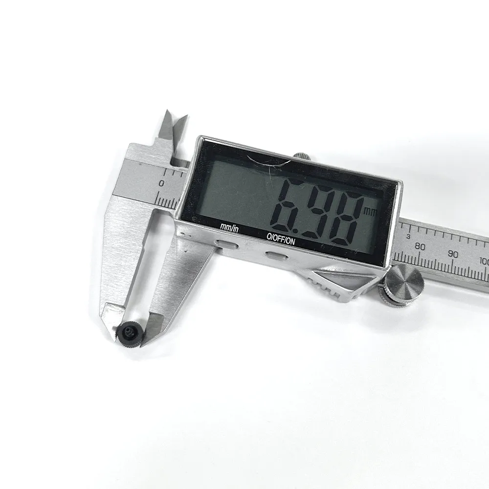 Einschraubbares GMT-Tauchergehäuse, silberne Krone, Ersatz-Uhrenkrone, keine „S“-Gravur und mit eingraviertem „S“, passend für NH34 NH35 NH36 Uhrwerke. – Detail 4