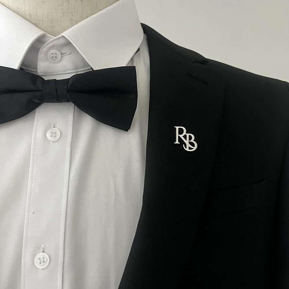 Customized letter brooch groom men's stainless steel letter collar needle personalized wedding men's wear