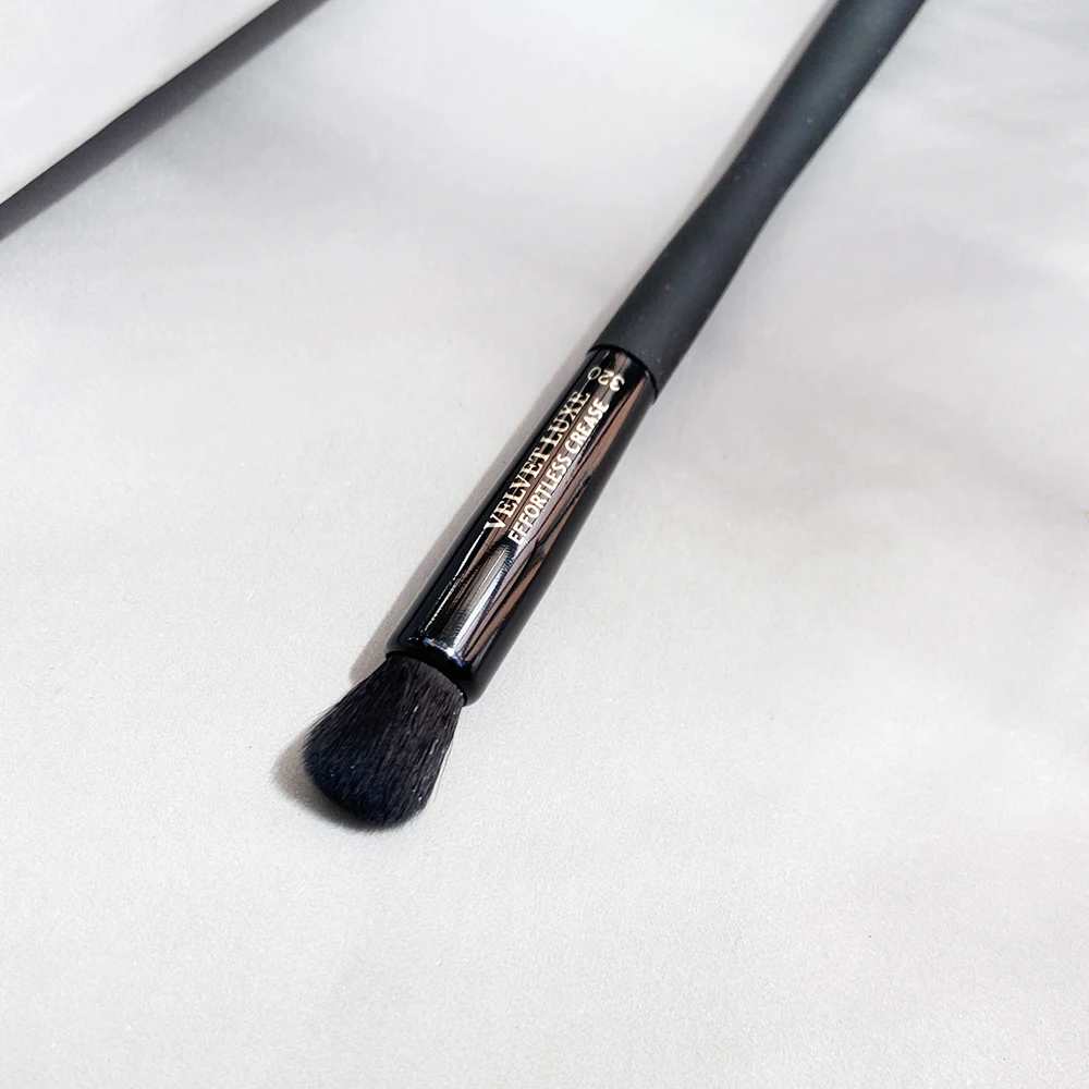 Velvet Luxe Effortless Eye Crease Makeup Brush #320 Black Diamond high qaulity Eyeshadow Blending Brush