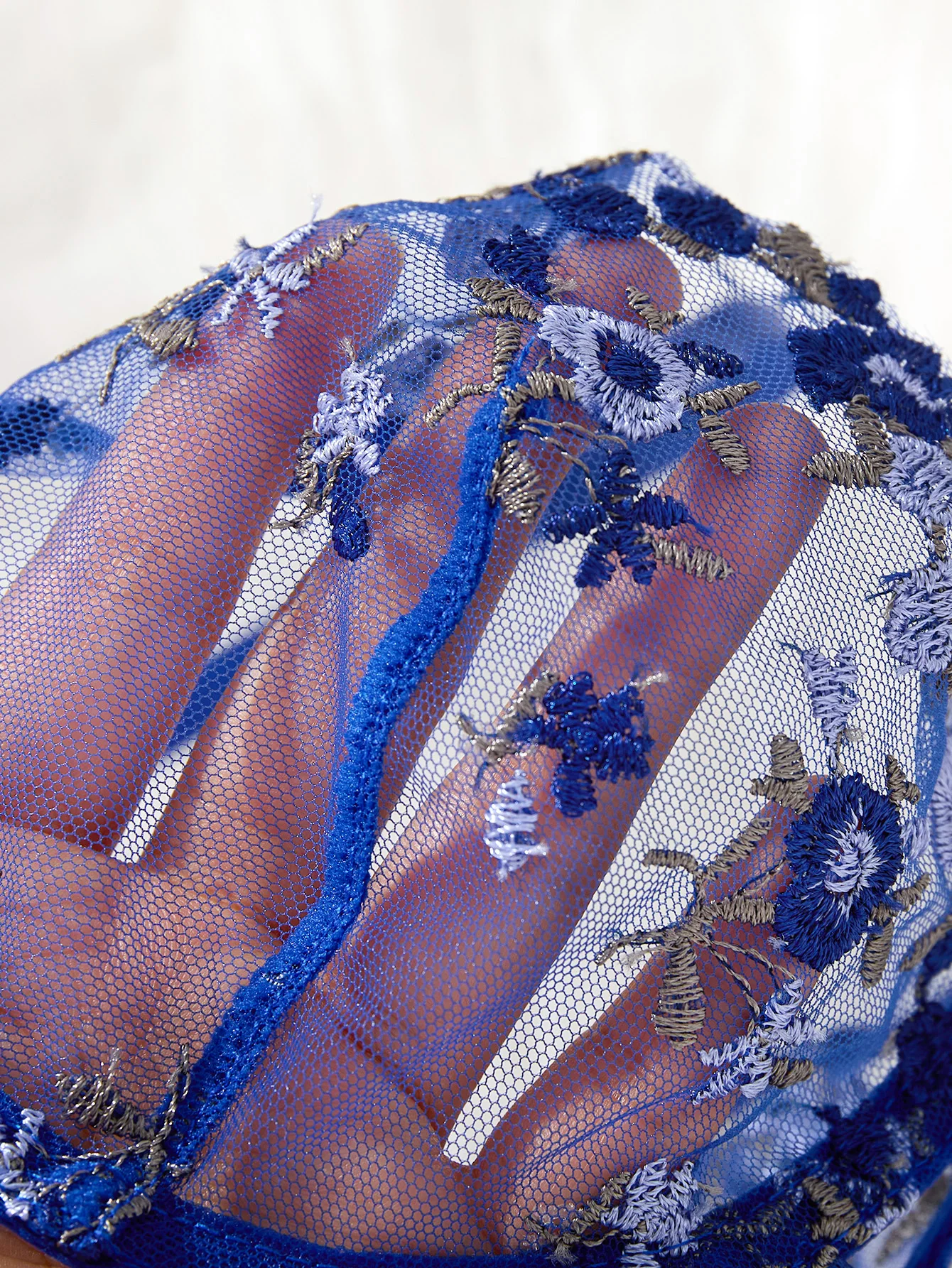 Blauw geborduurde bloemenlingerieset - sexy bh en G-string combo met hartversiering ondergoedset voor dames ZA824026