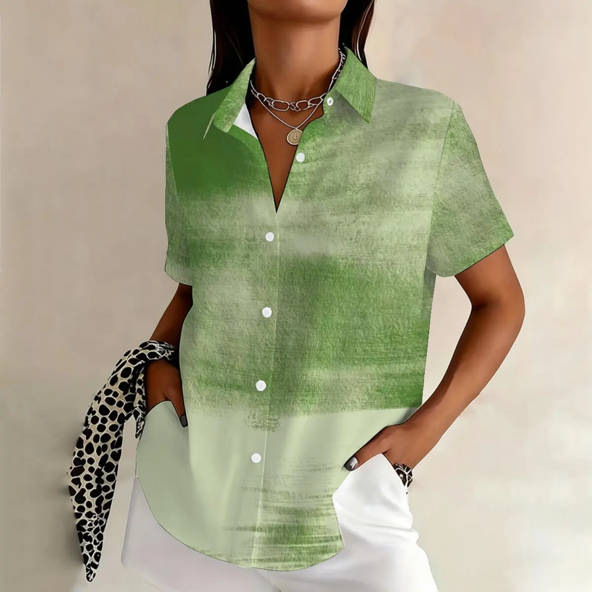 

Women's plus-size short-sleeve shirt, fresh summer gradient green, simple and unique, suitable for casual gatherings.