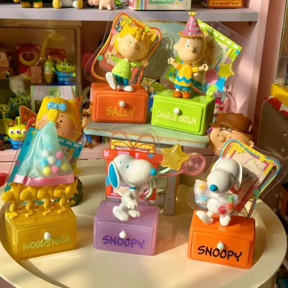 

Miniso Snoopy Party Blind Box Anime Figures Ornaments Snoopy Mystery Box Fans Children Suprise Gift Mysteriou Box Desk Decor
