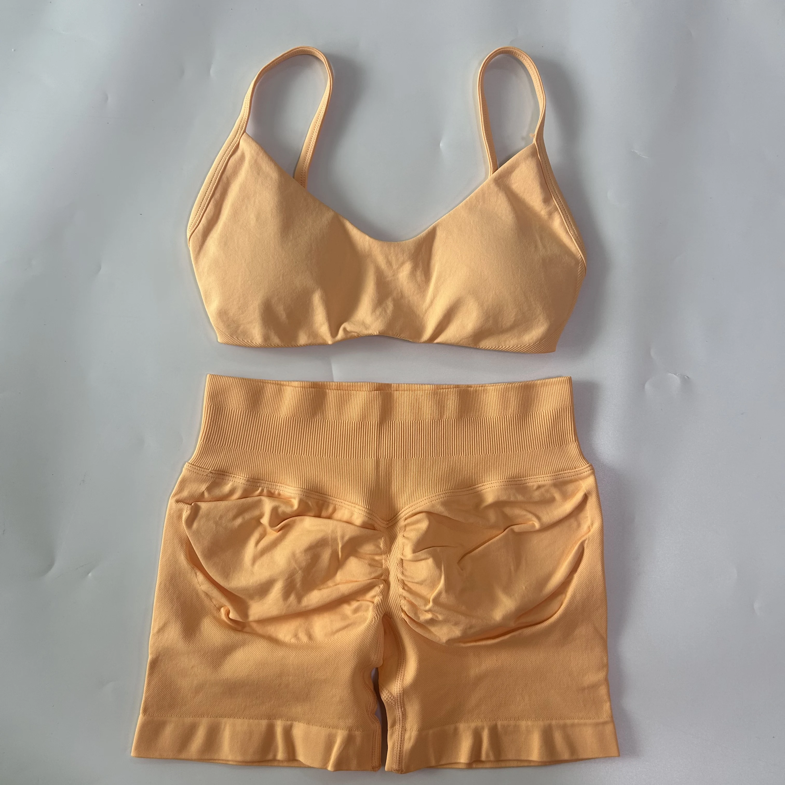 2-teiliges Set für Damen: Sport-BH mit Rundhalsausschnitt, nahtlose Scrunch-Yoga-Shorts, rückenfreies Fitness-Workout-Set, Sportbekleidung, Outfit – Detail 9
