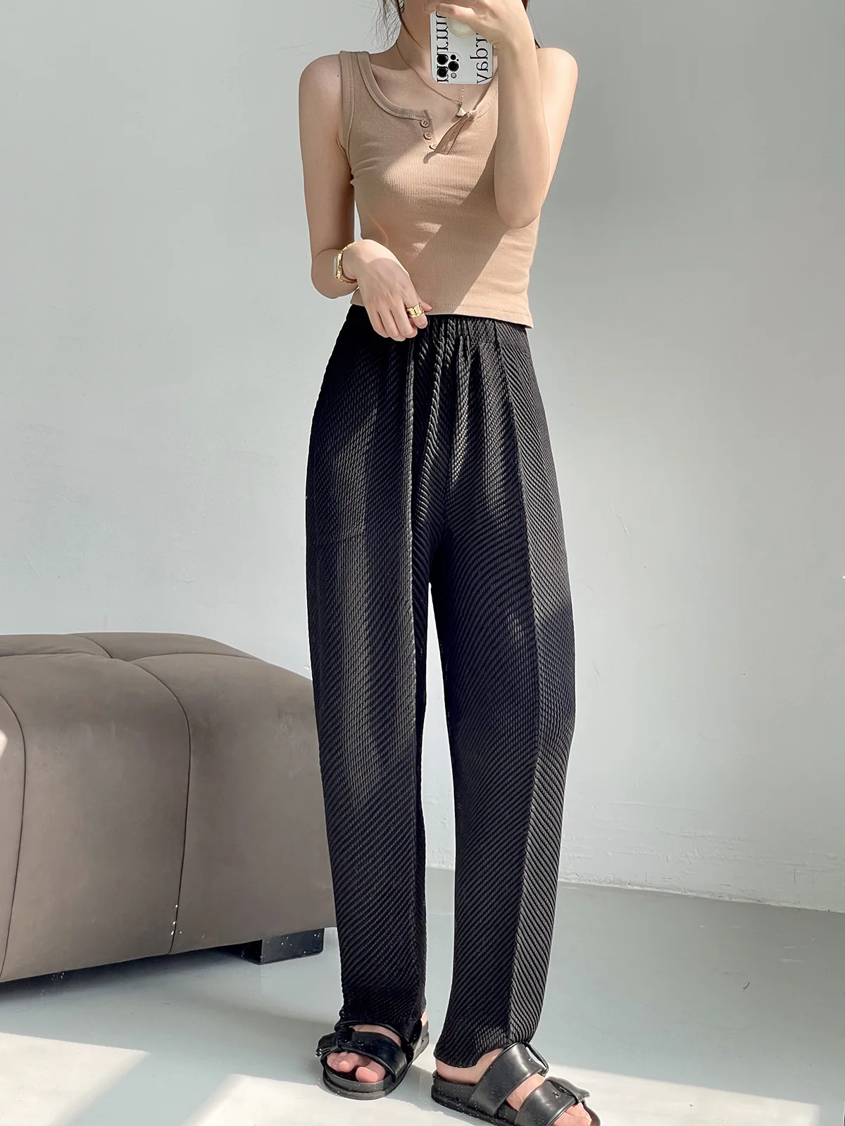 Miyake Casual Style Stretch Center Seam Pressed Pleated Granny Pants Elastic Waist Pockets Pear Shape Wide Leg Pants for Women