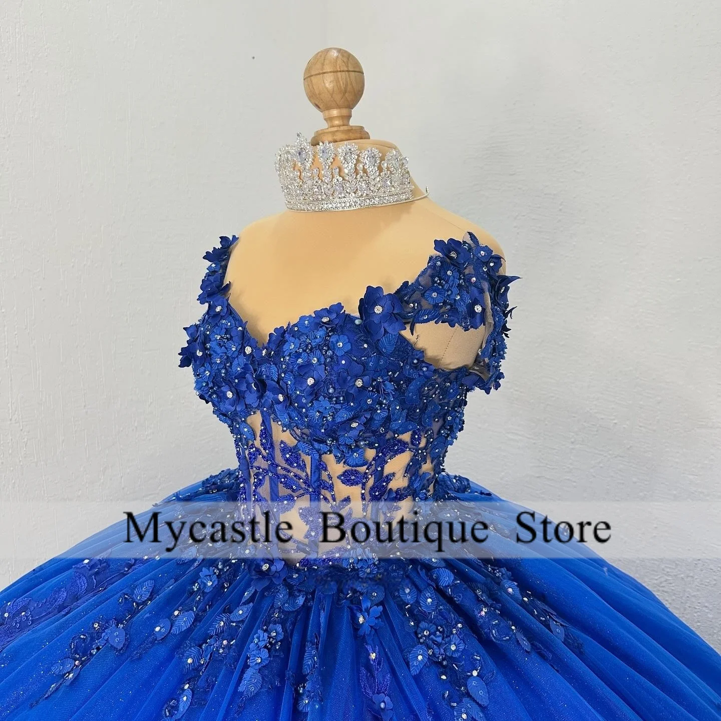 Robes De Quinceanera bleu Royal 2025 personnalisées brillantes 3D Appliques perles douce 16 robe robe De fête d'anniversaire robes De 15