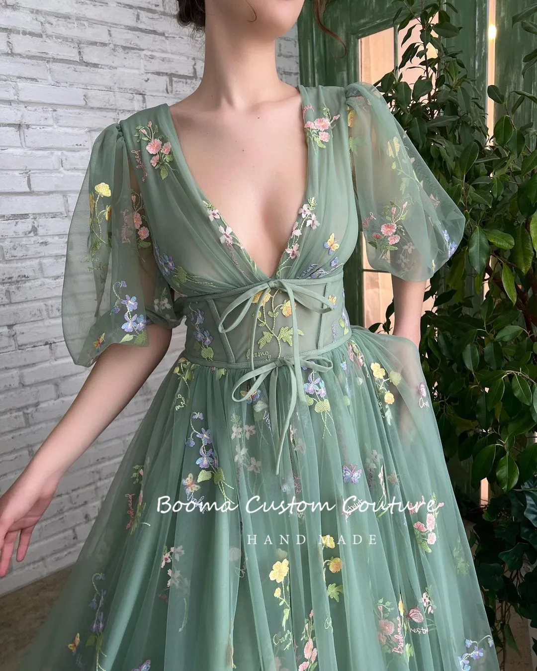 Booma Green Embroidery Lace Maxi Prom Dresses Deep V-Neck Half Sleeves Tulle A-Line Wedding Party Dresses Formal Evening Gowns