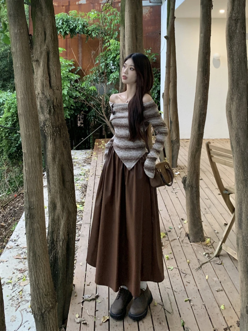 Spring and Autumn French Irregular Striped Long Sleeve Top One Shoulder Knitwear Solid Vintage PU Skirt Two Piece Set for Women