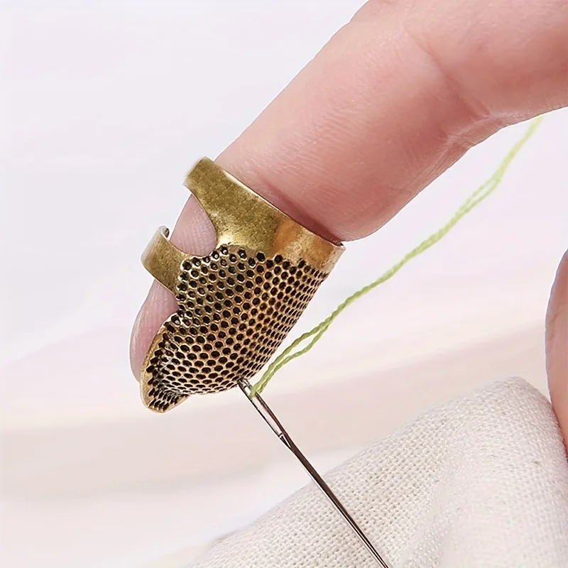 Obere Nadelfingerabdeckung im alten Stil für den Haushalt mit verdicktem, rutschfestem, verstellbarem oberen Nadelklemmenzubehör
