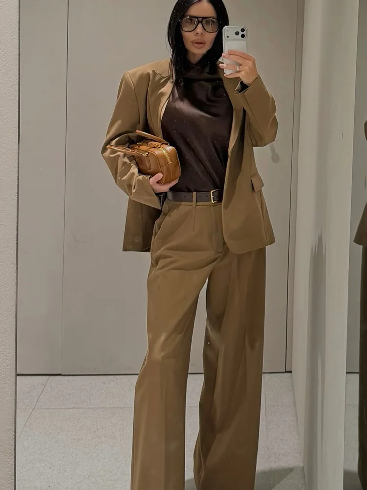 

HH Woman Autumn Fashion Long Sleeves Pocket Decoration Velvet V Collar Blazer+Trousers Female Casual Street Style Two Piece Set