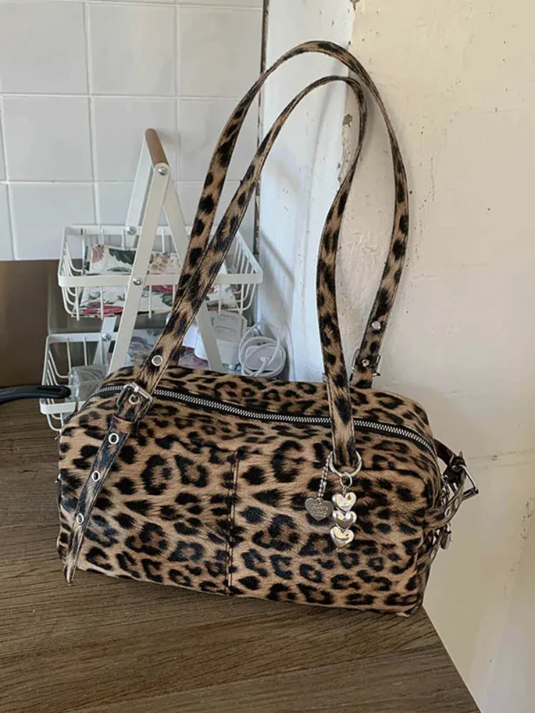

Корейские сумки через плечо в стиле Y2K, эстетичные женские сумки с леопардовым принтом, модные винтажные сумки-боулинг, универсальные трендовые сумки на плечо, новинка 2026 года