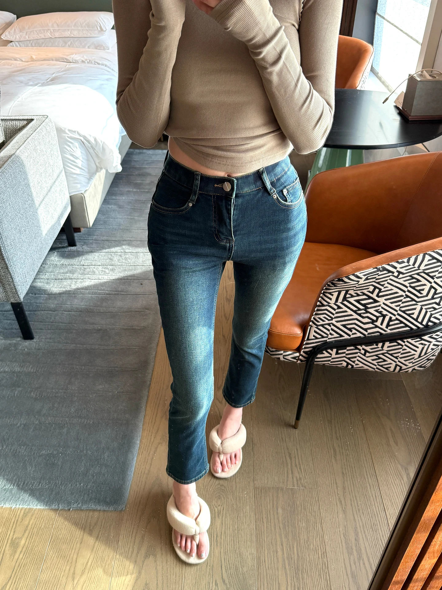 

Женские джинсы с высокой талией, прямые, облегающие, с эффектом похудения, рваные, расклешенные, в корейском стиле