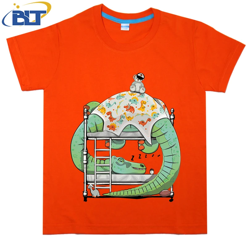 Śliczny dinozaur Brachiosaurus zasypiający w łóżku Sypialnia na dobranoc T-shirt dziecięcy z nadrukiem Letnie dziecięce bawełniane topy z krótkim rękawem na co dzień