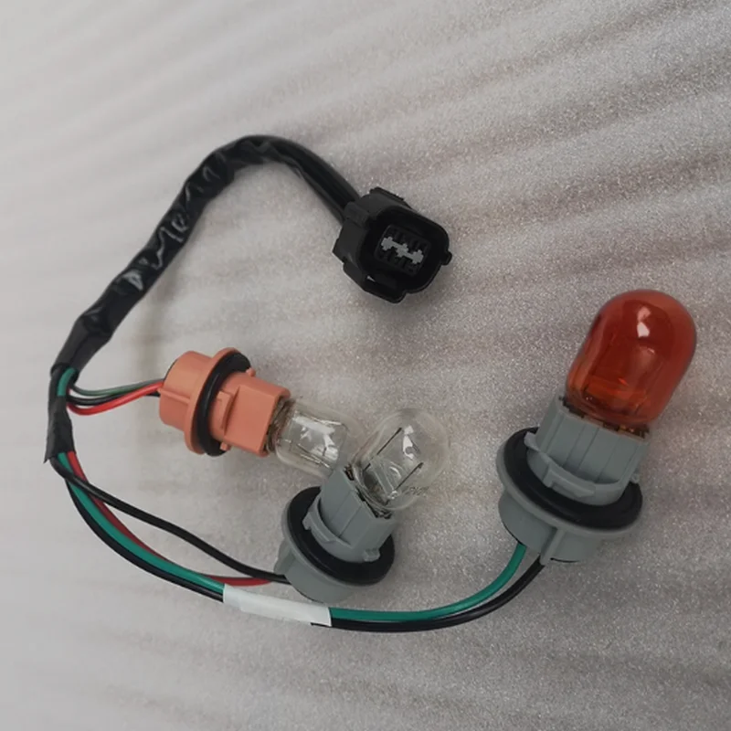 For Mitsubishi Pajero V93V97 tail light harness, rear brake light harness plug, reverse bulb socket