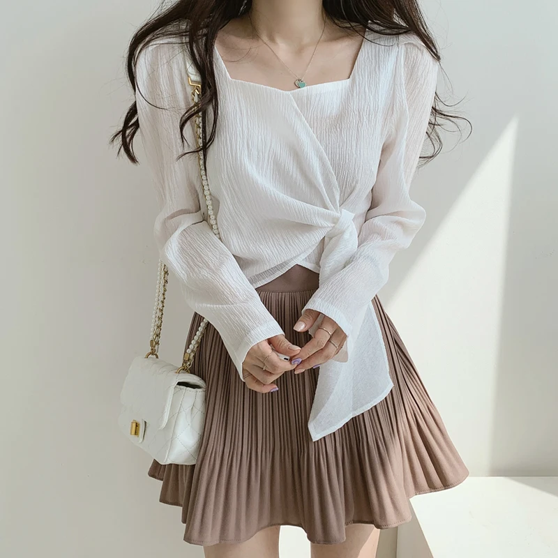 Spring and Autumn Top Design Sense Niche 2022 Korean Style Square Collar Shirt Bubble Long Sleeve Lace up Slimming Temperament S