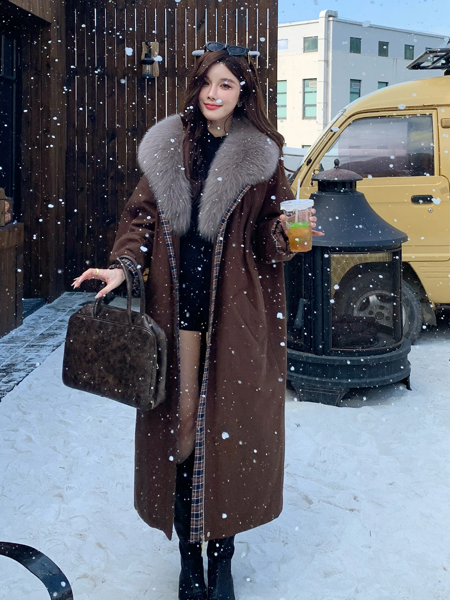 

Autumn Hunt Gold adow Fur Collar down Jaet Lightweight Luxury Parka Warm Mid-Length Outerwear Goose down Filled