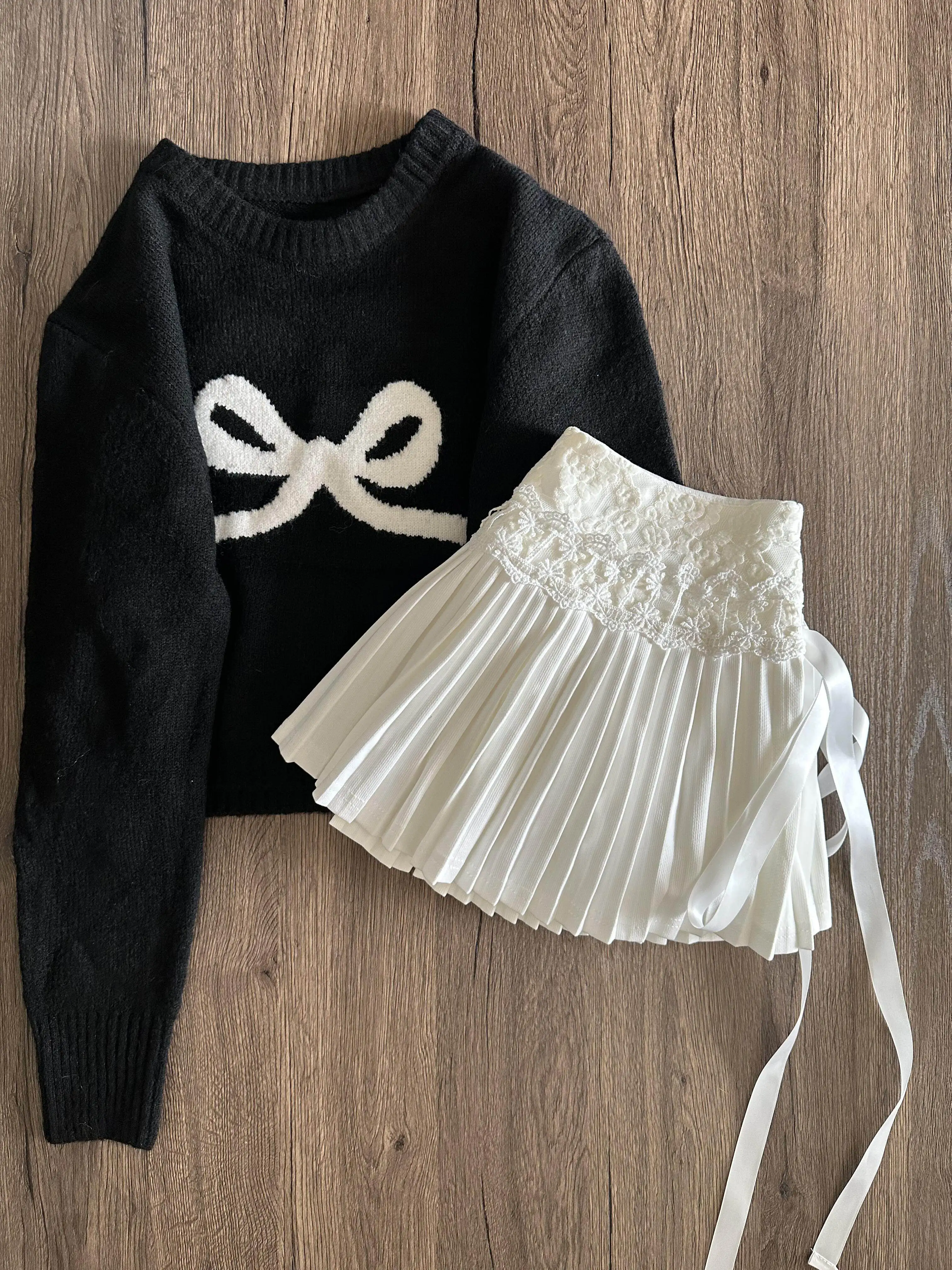 Women White Bandage Mini Skirt Vintage High Waist A-line Pleated Skirt Harajuku Korean Style Y2k Skirt 2000s Clothes Summer 2026