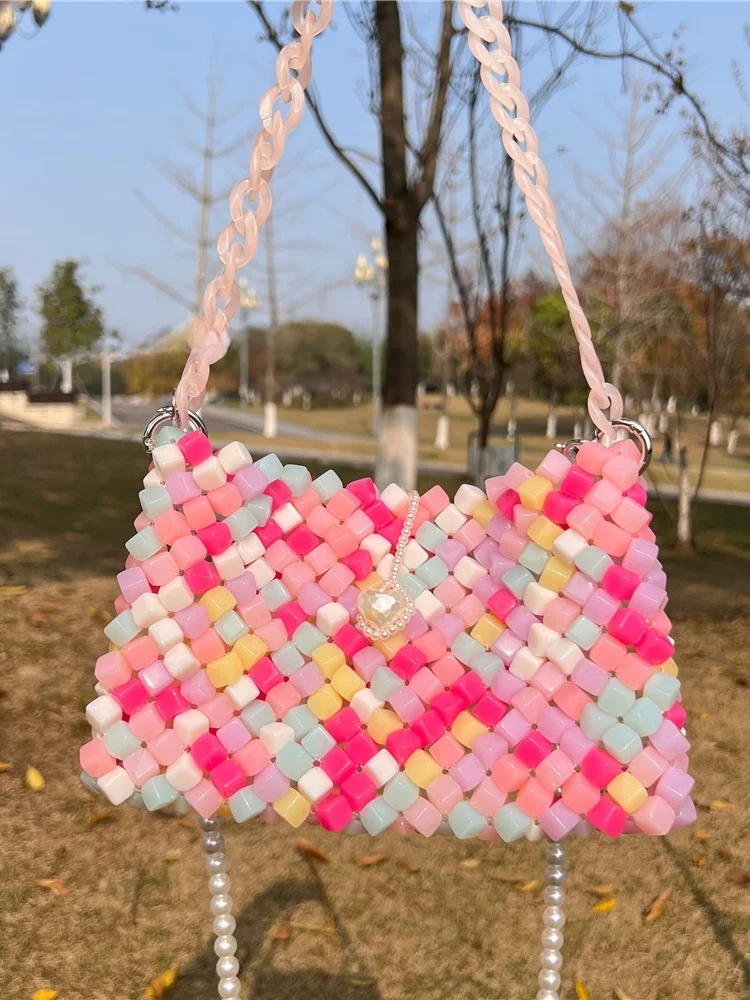 

Новая сумка-кроссбоди в корейском стиле из жесткого каркаса, ручной работы, цвета конфет, с бусинами, для телефона, на плечо