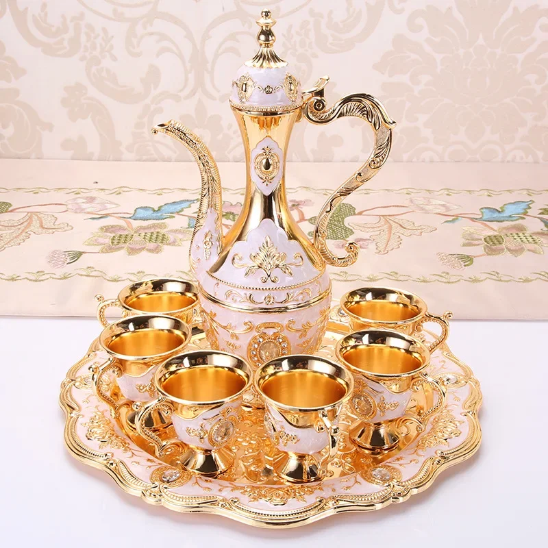 

8pcs/Set European Retro Palace Wine Set Home Wedding Holiday Supplies Metal Hip Flask Bar Set Ornaments Gift Decanter Barware