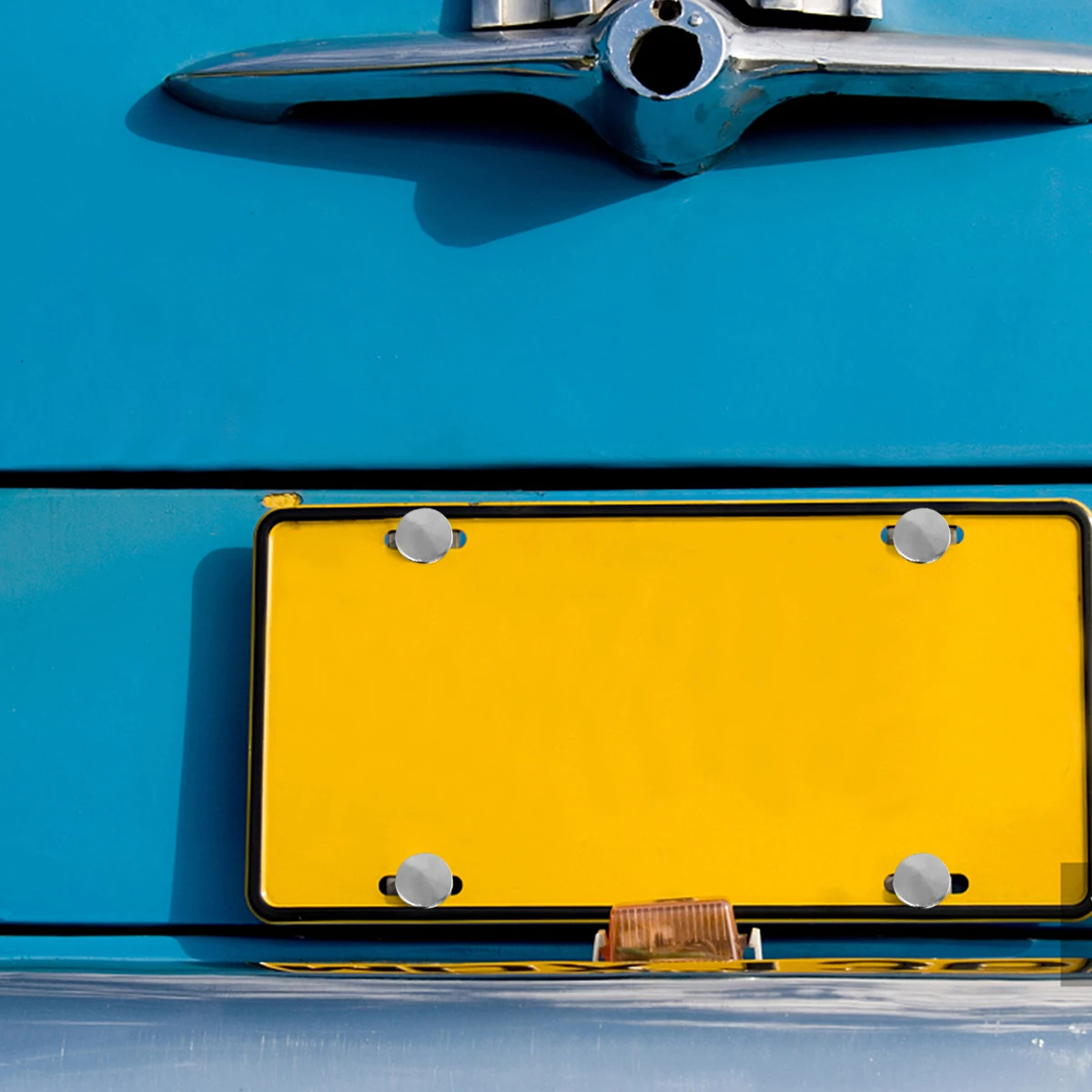 

Zinc Alloy License Plate Fastening Screws Corrosion Resistant Fixing Bolts for Universal Plates Frame Fasteners Bolts