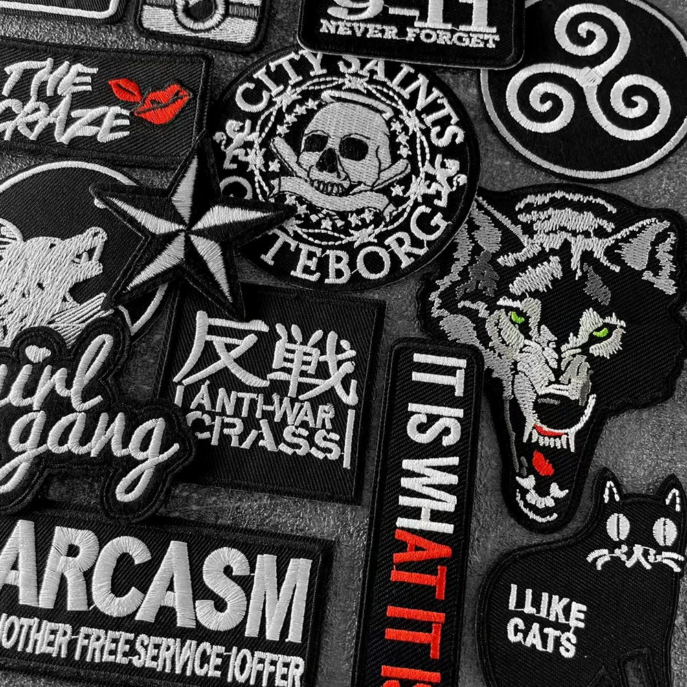 SARCASM لا تنسى أبدًا من ILIKE CATS بقع سوداء بيضاء مطرزة شارات الهبي الحديد على بقع الاطفال للملابس ملصقات التصحيح