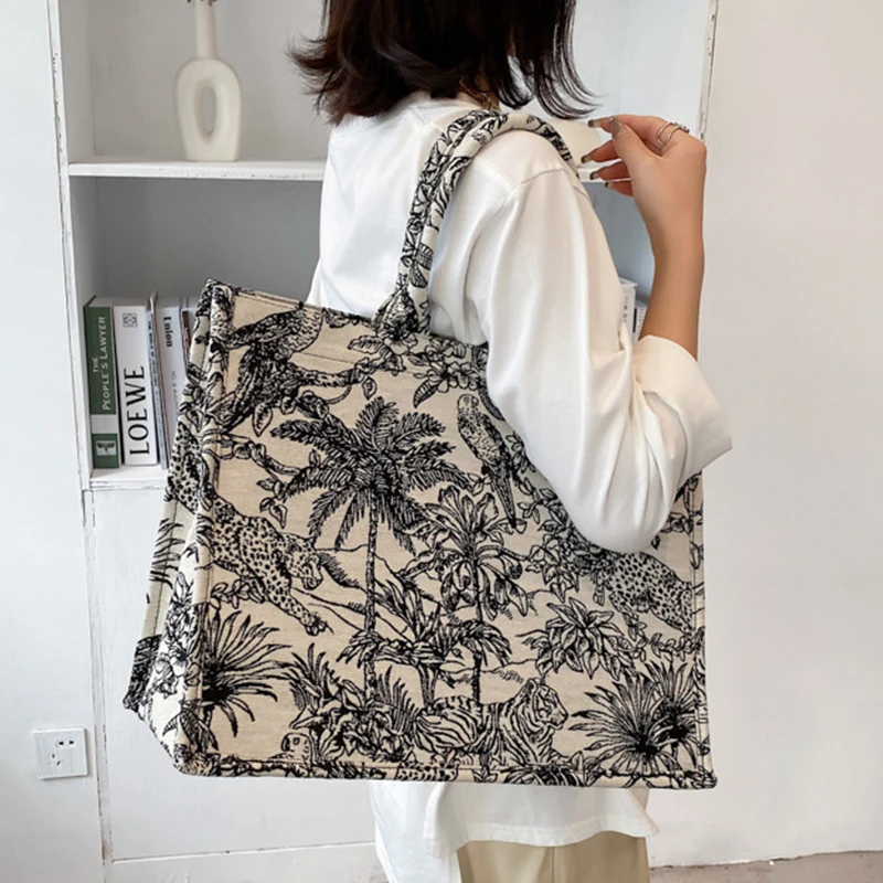 2023 Women\'s Shoulder Bag Embroidered Tote Bags Trend High Capacity Commuter Pearl Handbag Print Blue Beige Package Dropshipping