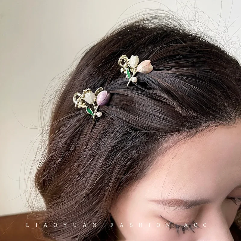 Small Tulip Hair Claw Flower Grace Shark Clip Headdress Vintage Ponytail Claw Clip Trendy Sweet Hair Clip for Girls Hair Jewelry