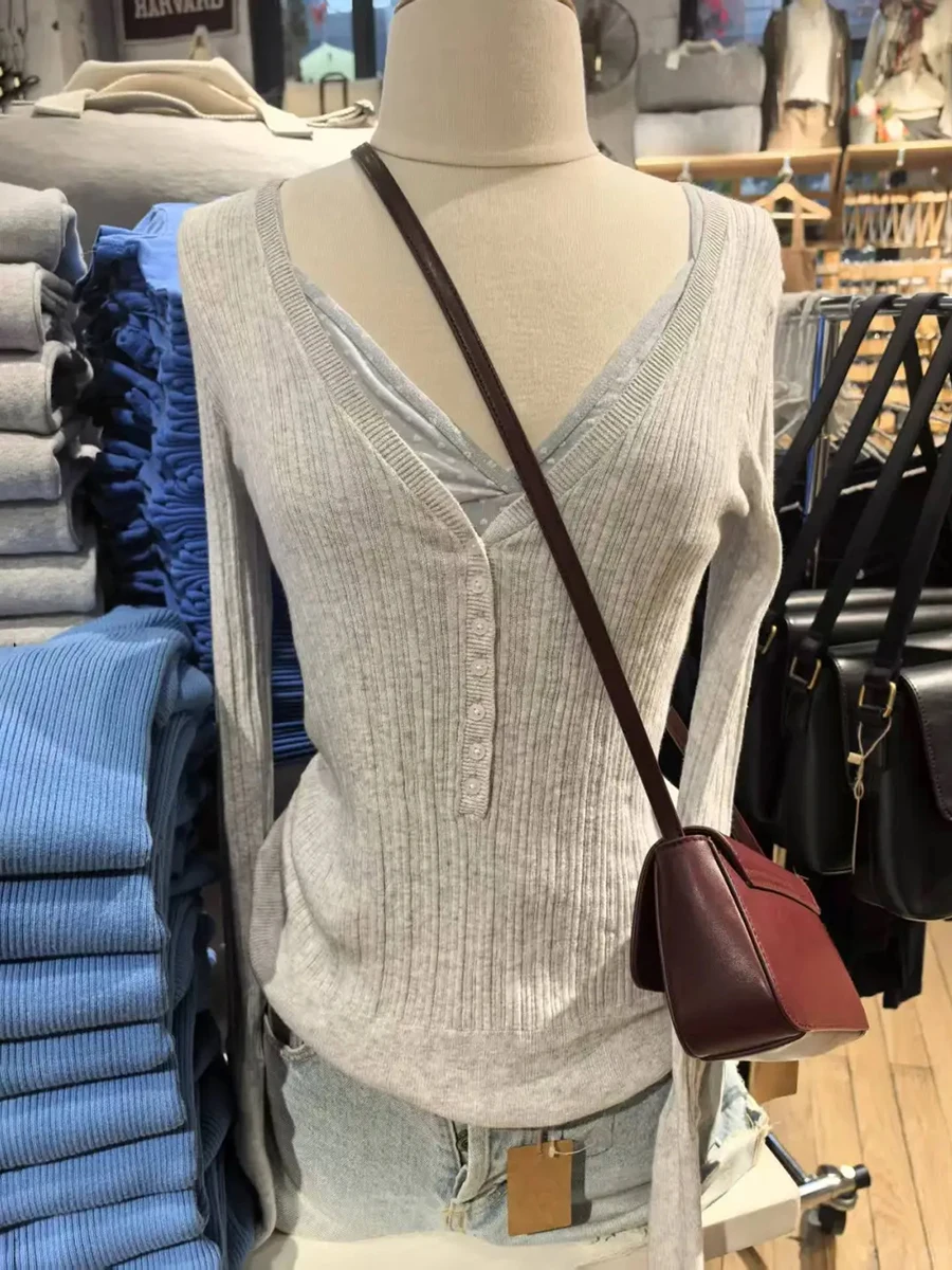 

Solid Buttons Knitted Long Sleeve T-shirt Women Spring Sexy V-neck Cotton Basic Slim Tees Female Vintage Simple Ribbed Tshirts