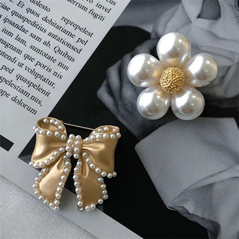 

1PC Pearl Bow Brooch Baroque Trendy Elegant Brooch Pins Party Wedding Gifts