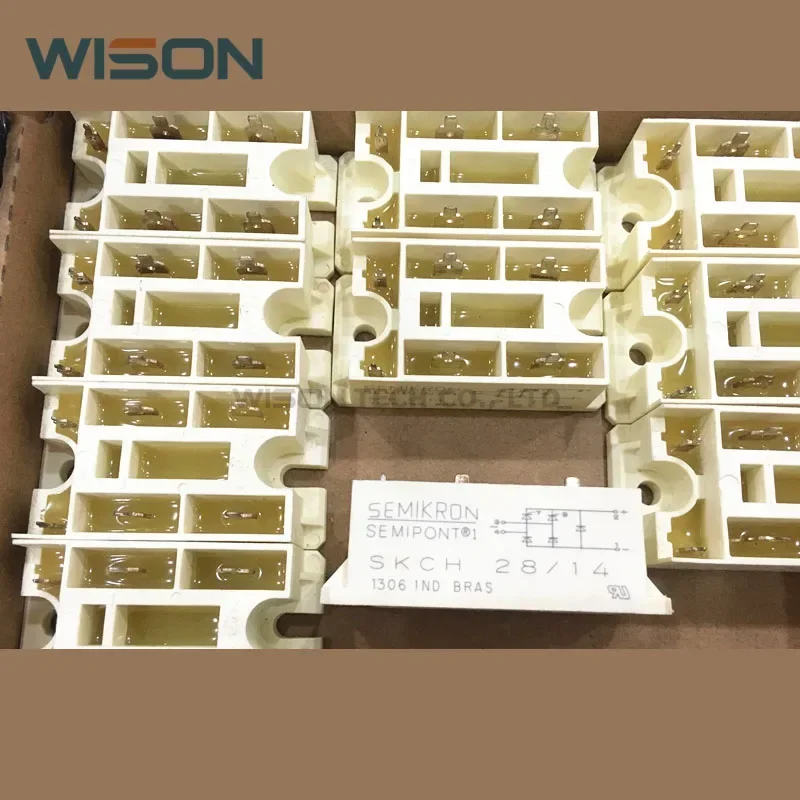 SKCH28-14 SKCH28-12 SKCH28-16 SKCH28/12 SKCH28/14 SKCH28/16 SKCH28/08 SKCH28/04 شحن مجاني جديدة ومبتكرة IGBT وحدة