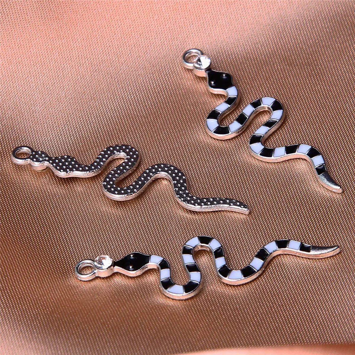 Colorful Enamel Snake/Butterfly/Bear/Bee Charm Small Animal Pendant Set for DIY Earrings Bracelet Necklace Jewelry Making Access