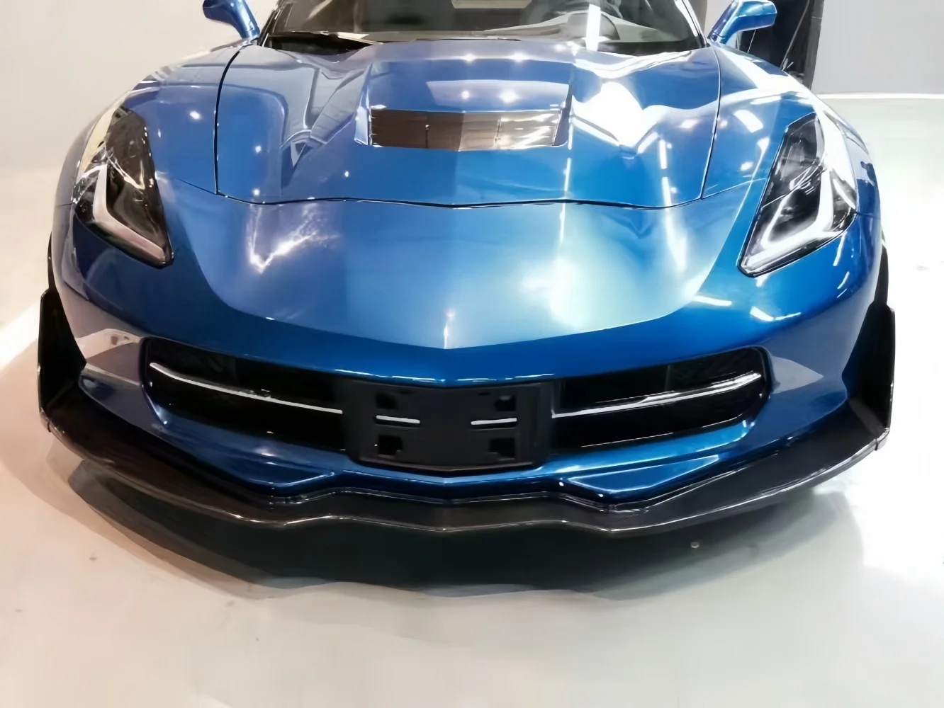 For Chevrolet Corvette C7 Supercar Carbon Fiber Body Kit Bumper Front and Rear Spoilers Side Skirts Front Lip Diffuser Skirt